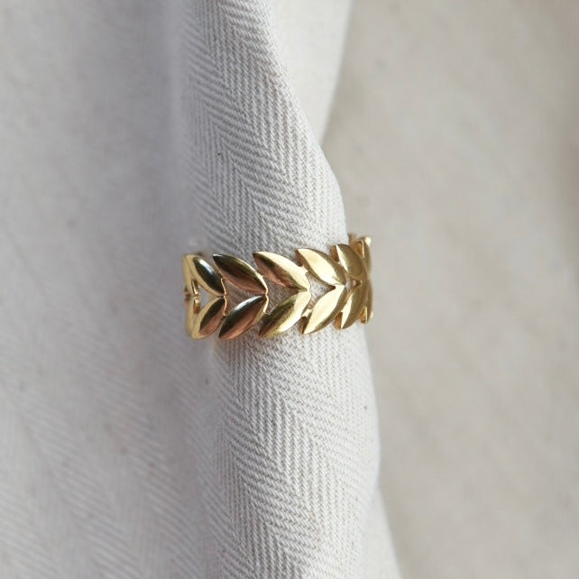 Nora ring